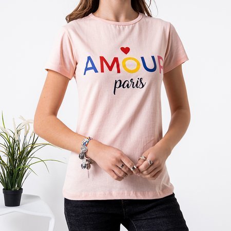Розовая женская футболка с надписью