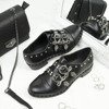 Черные туфли с металлической отделкой Stavomena