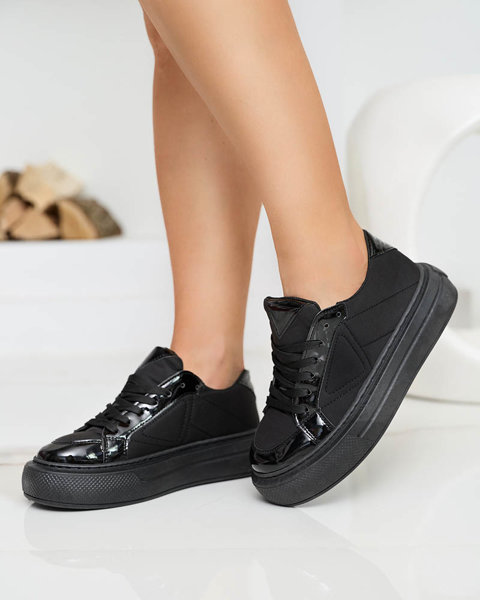 Черные женские кроссовки Smaqo