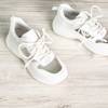 OUTLET Белые спортивные туфли с прозрачной вставкой Delta - Обувь