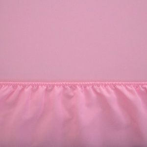 Розовая хлопковая простыня на резинке 200х220