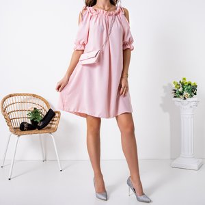 Розовое женское платье