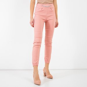 Розовые женские брюки с цепочкой
