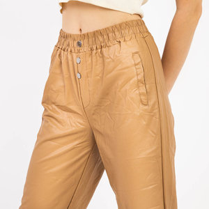 Светло-коричневые женские брюки из эко-кожи