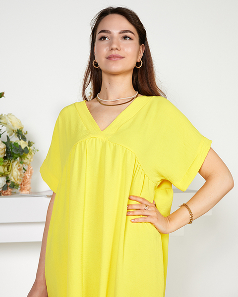 Желтое пляжное платье миди