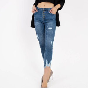 Женские джинсы с декоративными потертостями