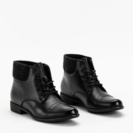 Чорні жіночі черевики Opami