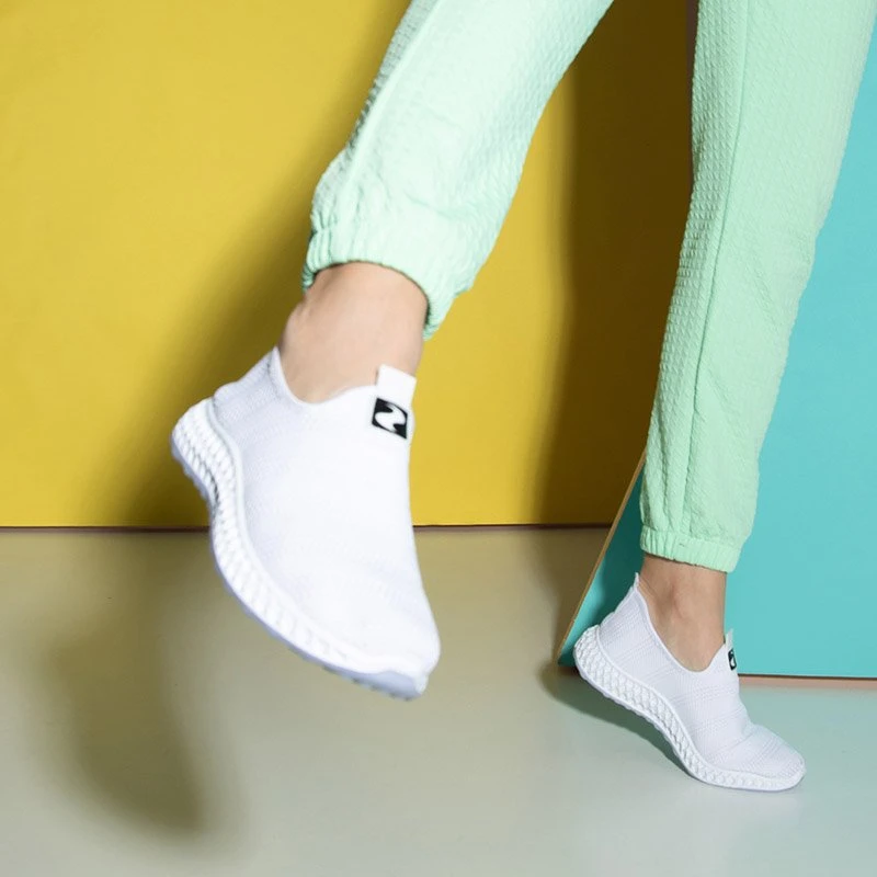 OUTLET Білий слип на спортивному взутті Nandina - Взуття