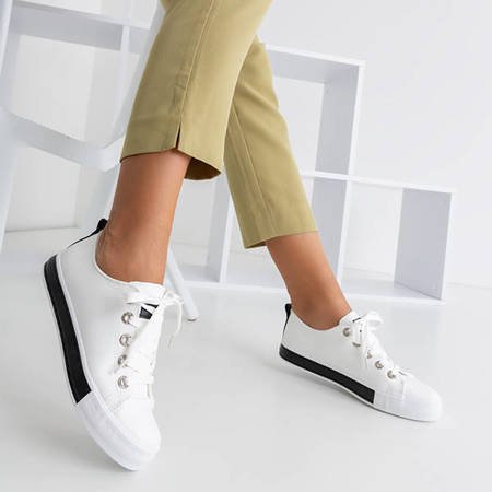 Жіночі білі кросівки з чорними вставками Zuta - Взуття