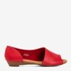 Червоні жіночі босоніжки на низькому танкетці Іриніса - Взуття