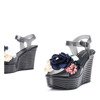 Чорні босоніжки на танкетці з квітами Nerweta - Взуття