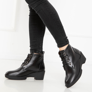 Чорні жіночі черевики Tivera