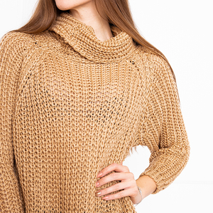 Коричневий жіночий подовжений светр з розрізами