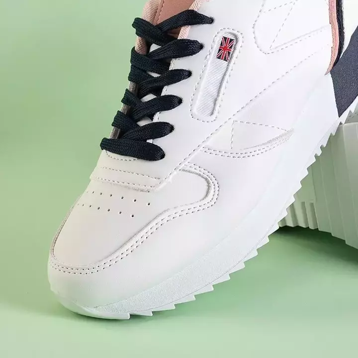 OUTLET Біле жіноче спортивне взуття Macrina - Взуття