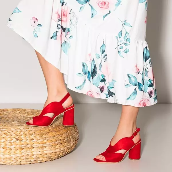 OUTLET Червоні жіночі босоніжки на посту Бісерка - Взуття