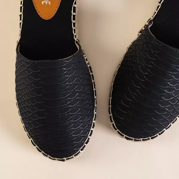 OUTLET Чорні жіночі босоніжки з тисненням Domiel - взуття