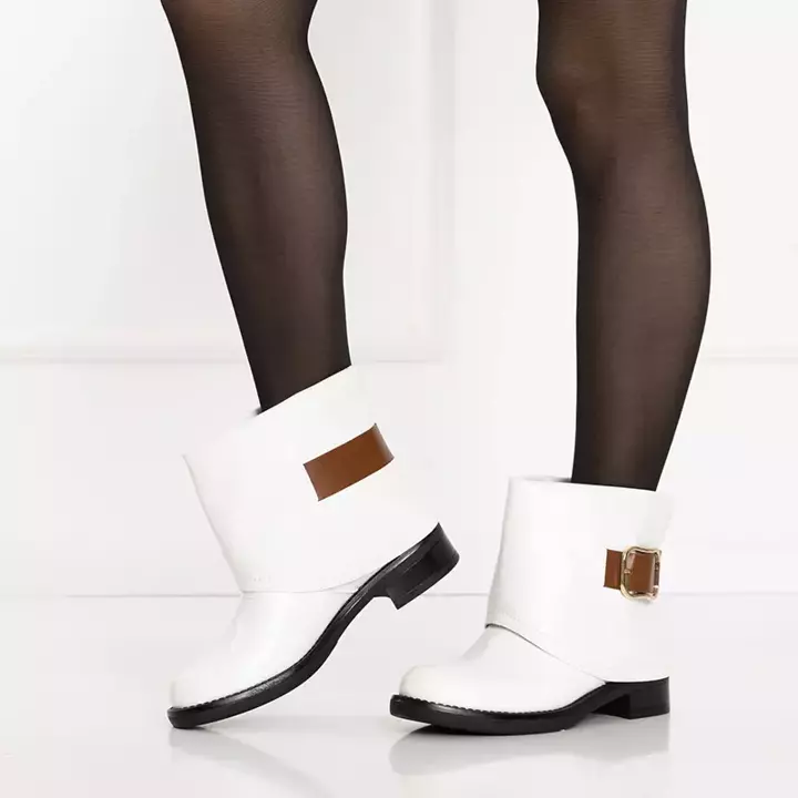 OUTLET Жіночі білі ботильйони на плоскому каблуці Nerela - Взуття