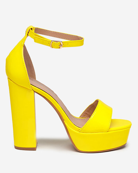 Жовті жіночі босоніжки на вищому каблуці Berija - Взуття